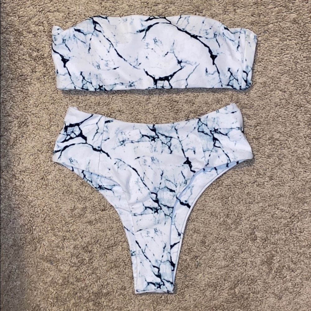 SOLD White Marble cheeky bathing suit set - Picture 1 of 4